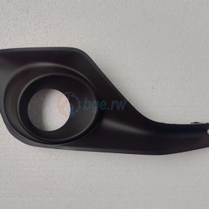 BEZEL, FRONT FOG LAMP RH (BLACK)