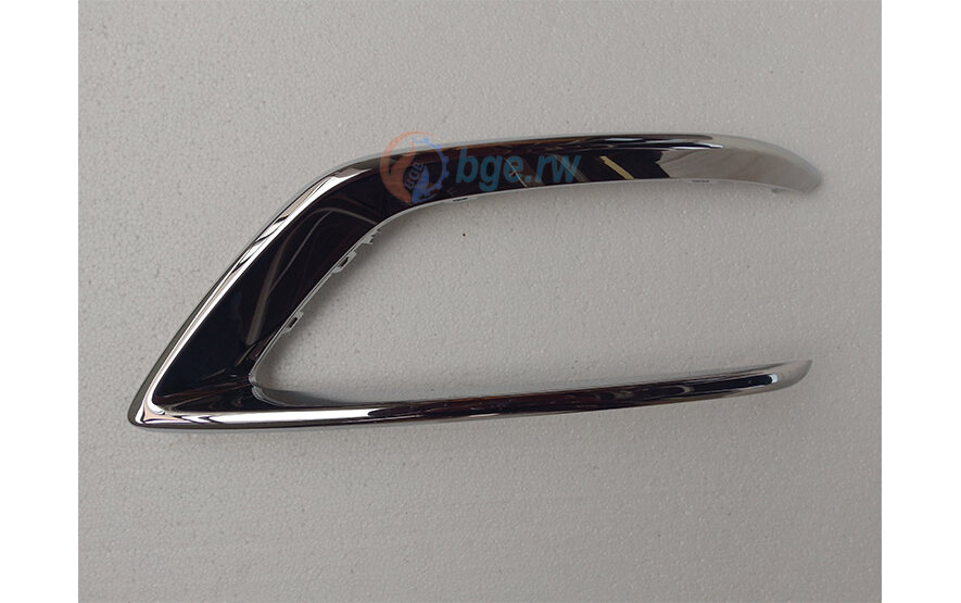 GARNISH FRONT FOG LAMP BEZEL RH - 71752M82R000PG - SUZUKI CIAZ
