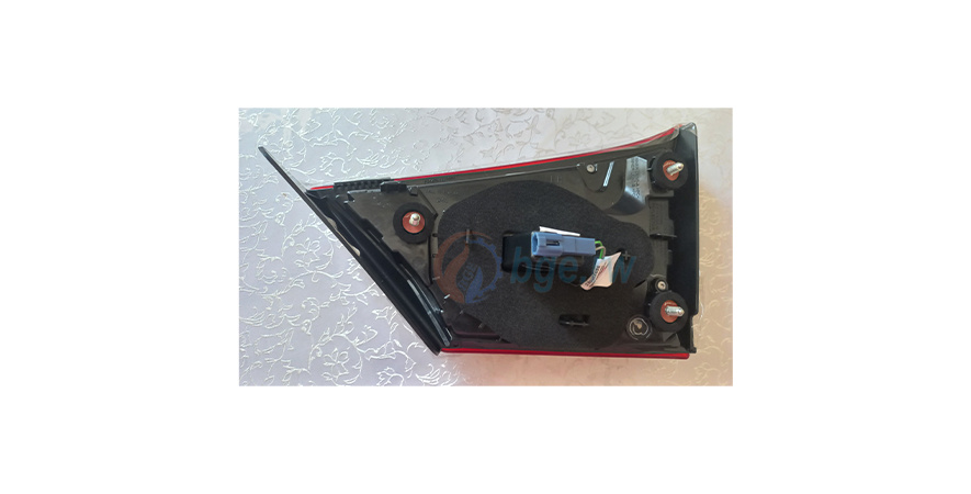 LAMP ASSY TAIL LEFT-35702M82R00-MARUTI SUZUKI CIAZ