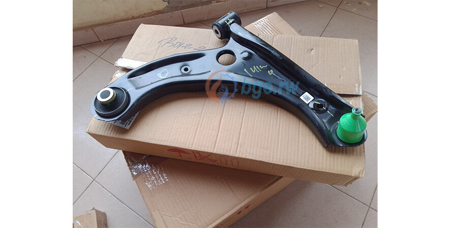ARM ASSY, FRONT SUSPENSION, RH --- SUZUKI ERTIGAXL6 - 45201M72R00