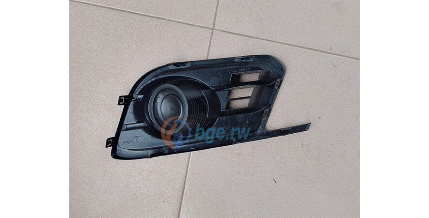 BEZEL, FRONT FOG LAMP, RH --SUZUKI CIAZ - 71751M79M005PK