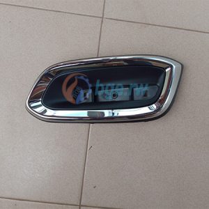 BEZEL, RR REFLECTOR, R