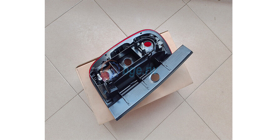 REAR LAMP RH --- RENAULT DUSTER - 5531901RLDUE
